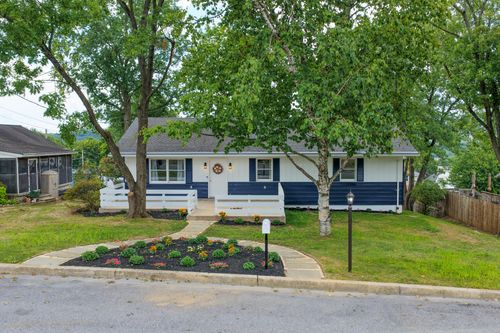 554 S 6th St, HAMBURG, PA, 19526-1320 | Card Image