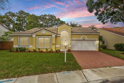 1033 Siena Oaks Circle W, House other with 3 bedrooms, 2 bathrooms and null parking in Palm Beach Gardens FL | Image 2