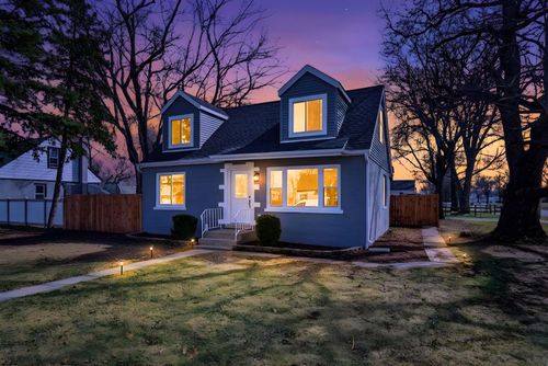 7851 Suburban Ln, Bridgeview, IL, 60455-1046 | Card Image