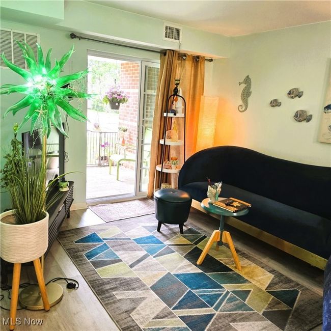 APT-101 - 23002 Chandlers Ln, Condo with 1 bedrooms, 1 bathrooms and null parking in Olmsted Falls OH | Image 8