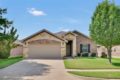 803 Underhill Dr, Arlington, TX, 76002-5041 | Card Image