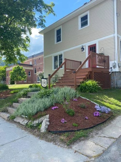 213 Hillside Ave, Berlin, NH, 03570-1817 | Card Image