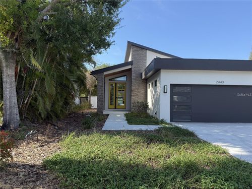 2443 Wood St, SARASOTA, FL, 34237-8109 | Card Image