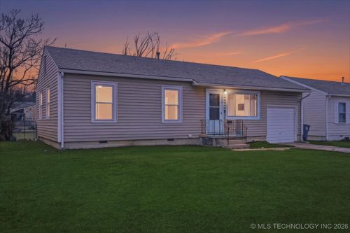 7854 E King St, Tulsa, OK, 74115-6924 | Card Image