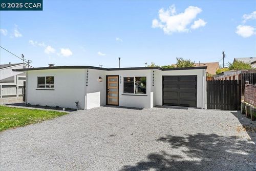 339 Montalvin Dr, San Pablo, CA, 94806-1140 | Card Image