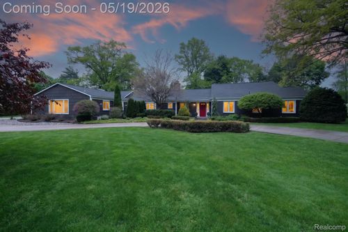 3952 Cottontail Ln, Bloomfield Hills, MI, 48301-1908 | Card Image