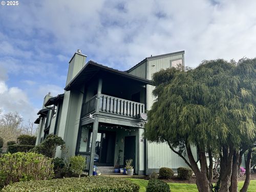 353-353 Ne Skipanon Dr, Warrenton, OR, 97146-9611 | Card Image