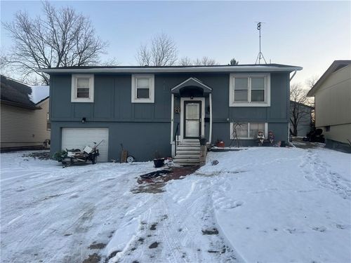 421 W 8th St, Cameron, MO, 64429-2516 | Card Image