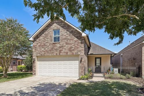 5209 Courtyard Dr, Gonzales, LA, 70737-8576 | Card Image
