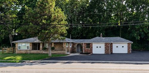 646 N Wooster Ave, Strasburg, OH, 44680-1054 | Card Image