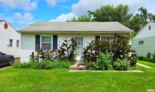2323 E Reservoir St, Grandview, IL, 62702-4331 | Card Image