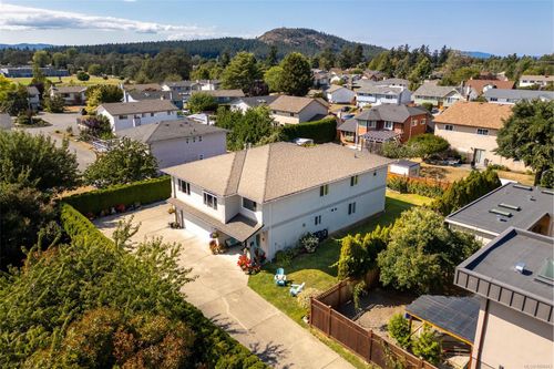 4154 Tyndall Ave, Saanich, BC, V8N3R8 | Card Image