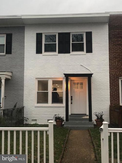 3724 Edison St, ALEXANDRIA, VA, 22305-2421 | Card Image