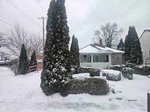 1631 Wells St, Port Huron, MI, 48060-4147 | Card Image