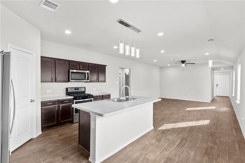 16905 Rich Pines Dr, Conroe, TX, 77302-2009 | Card Image