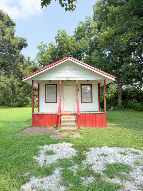 104 Pine St, Hickory Flat, MS, 38633-8012 | Card Image