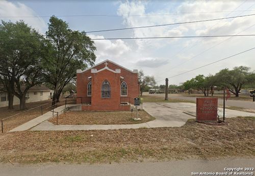211 W Viggie St, Hebbronville, TX, 78361-3047 | Card Image