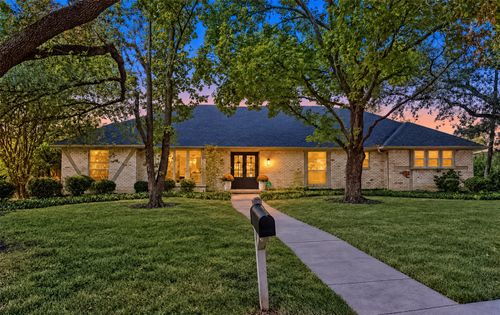 14829 Knollview Dr, Dallas, TX, 75248-5537 | Card Image