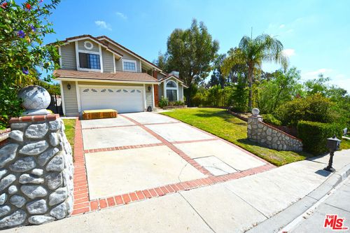 23935 Ingomar St, West Hills, CA, 91304 | Card Image