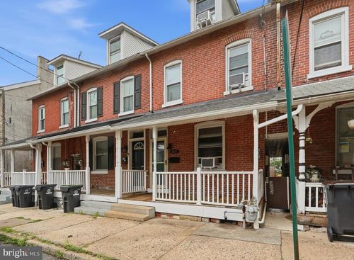 317 Hall St, PHOENIXVILLE, PA, 19460-3524 | Card Image