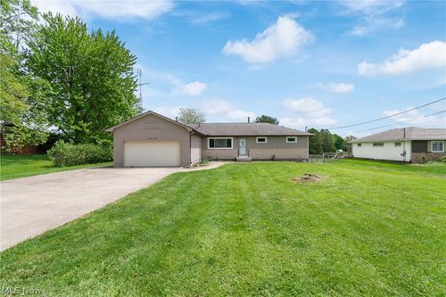 6974 Lutz Ave Nw, Massillon, OH, 44646-9343 | Card Image