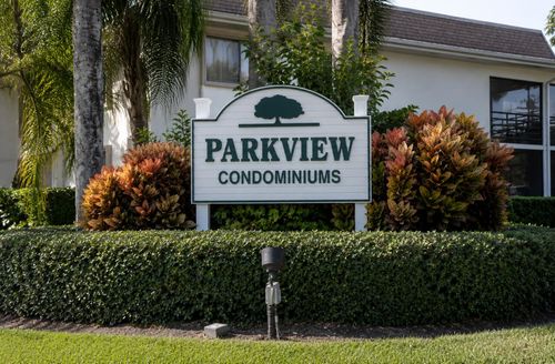g4-1201 Se Parkview Pl, Stuart, FL, 34994-5527 | Card Image