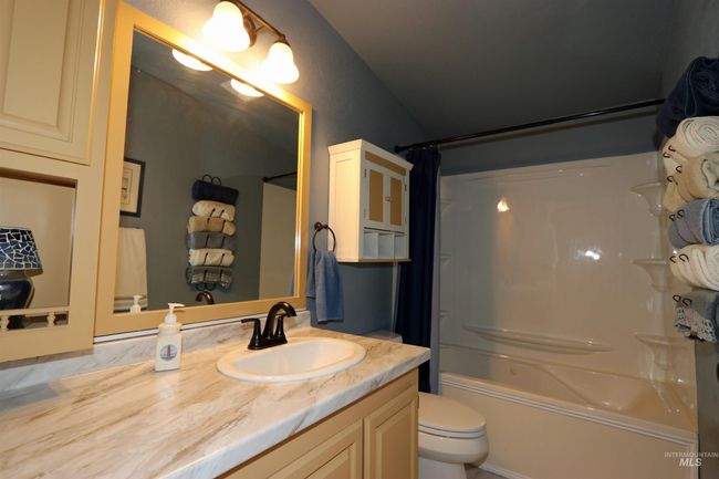 43529 Yellow Pine Ave, House other with 2 bedrooms, 2 bathrooms and 2 parking in Winchester ID | Image 13