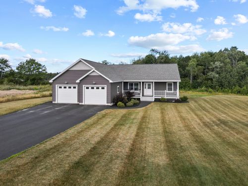 204 Edenfield Drive, Hermon, ME, 04401 | Card Image