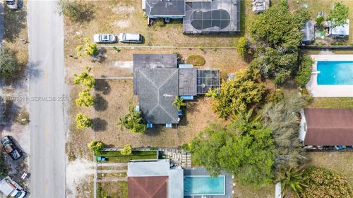 1055 Nw 143rd St, Miami, FL, 33168-6913 | Card Image
