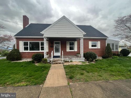 300 Harrison Ave, WAYNESBORO, PA, 17268-1114 | Card Image