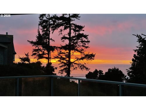 416 Nw 19th Ct, Newport, OR, 97365-2129 | Card Image