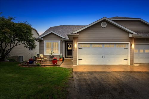 b-943 Willow Ln, Lisbon, IA, 52253-9830 | Card Image