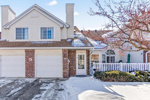 547 Old Steine Cir, New Brighton, MN, 55112-2767 | Card Image