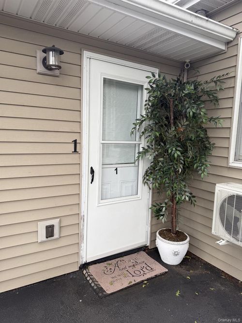 1-30 Orinoco Drive, Islip, NY, 11706 | Card Image