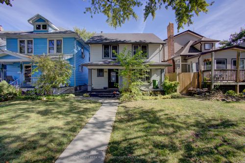 876 Hall Ave, Windsor, ON, N9A2M3 | Card Image