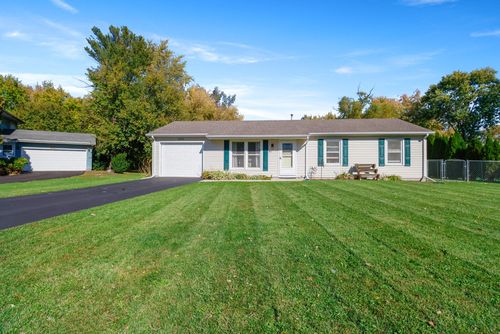 3352 Wallhaven Ct, Crown Point, IN, 46307-8920 | Card Image