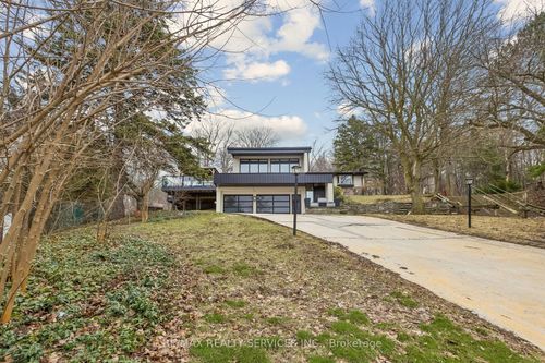 3 Chicopee Terrace, Kitchener, ON, N2A1T2 | Card Image