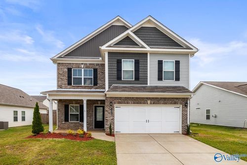 105 Lincoln Gray Cir, New Market, AL, 35761-6503 | Card Image