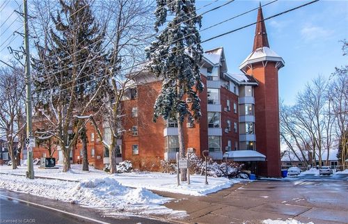 207-384 Erb St W, Waterloo, ON, N2L1W6 | Card Image