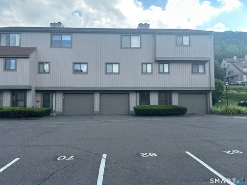 71-71 Dorchester Ct, Beacon Falls, CT, 06403-4917 | Card Image