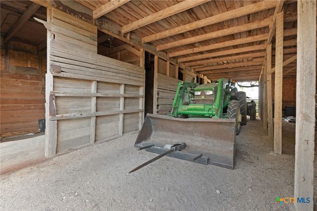 92 N Us Highway 281, Home with 3 bedrooms, 2 bathrooms and null parking in Lampasas TX | Image 41
