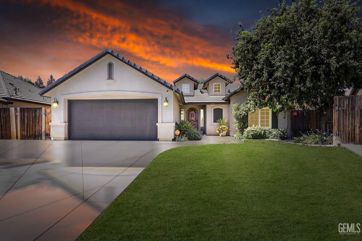 Altamura Ln, Bakersfield, CA 93312