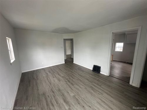 3807 S Bassett St, Detroit, MI, 48217-1522 | Card Image