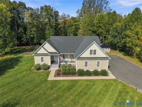 113 Bear Ct, BUMPASS, VA, 23024-4954 | Card Image