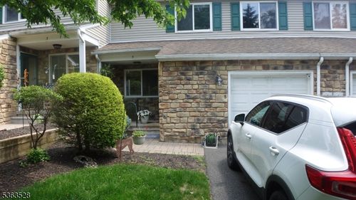 5 Tor Pl, Hopatcong, NJ, 07843-1574 | Card Image