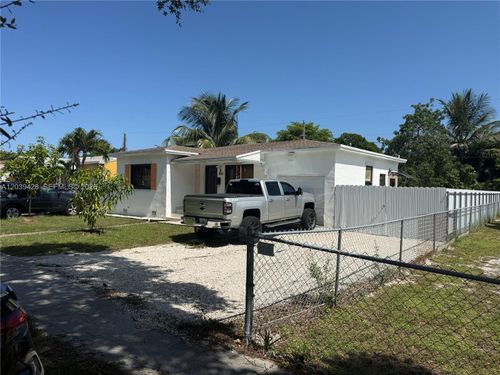 1880 Ne 159th St, North Miami Beach, FL, 33162-5790 | Card Image