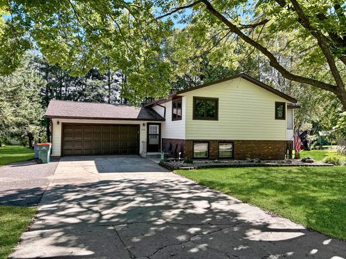 814 10th St Sw, Wadena, MN, 56482-1945 | Card Image