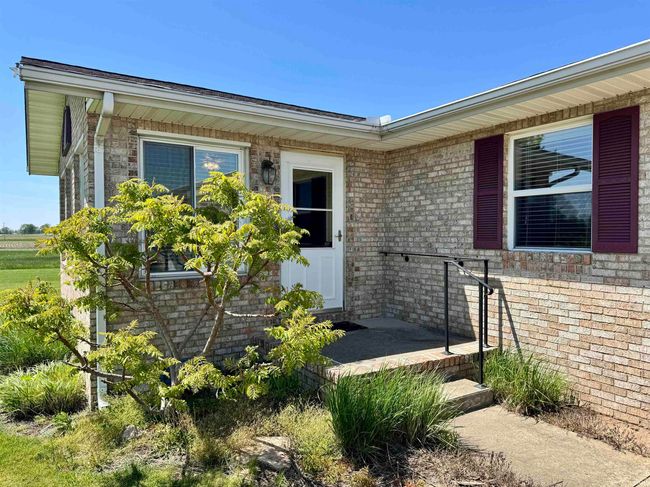 7020 E County Road 1200 N, House other with 3 bedrooms, 2 bathrooms and null parking in Eaton IN | Image 5