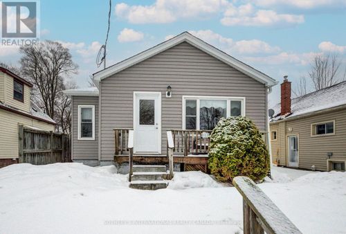 613 Guelph Street, Kitchener, ON, N2H5Y5 | Card Image