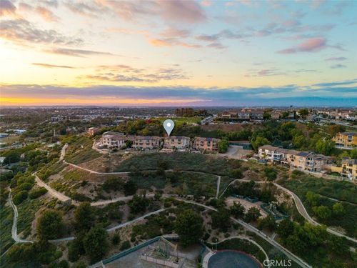2212 Sea Ridge Dr, Signal Hill, CA, 90755-3787 | Card Image